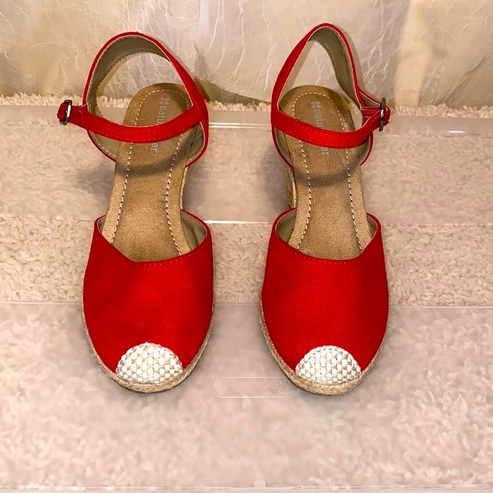 Naturalizer Red woman’s espadrille wedge size 6